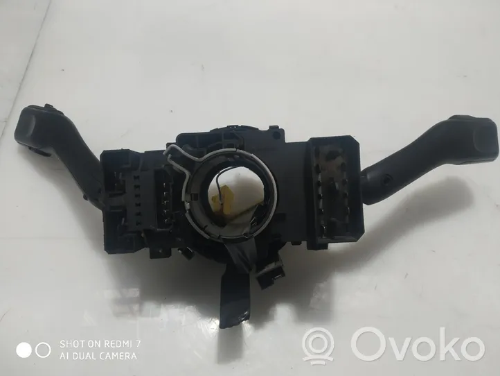 Volkswagen Golf IV Indicator stalk 8L0953513G