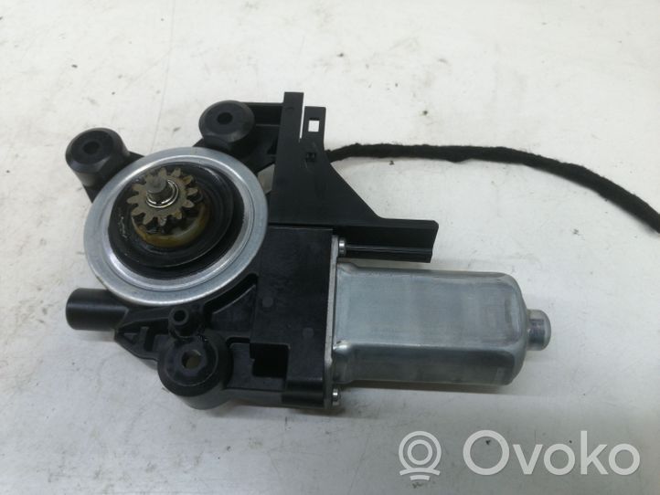 Ford C-MAX I Moteur de lève-vitre de porte avant 979036100