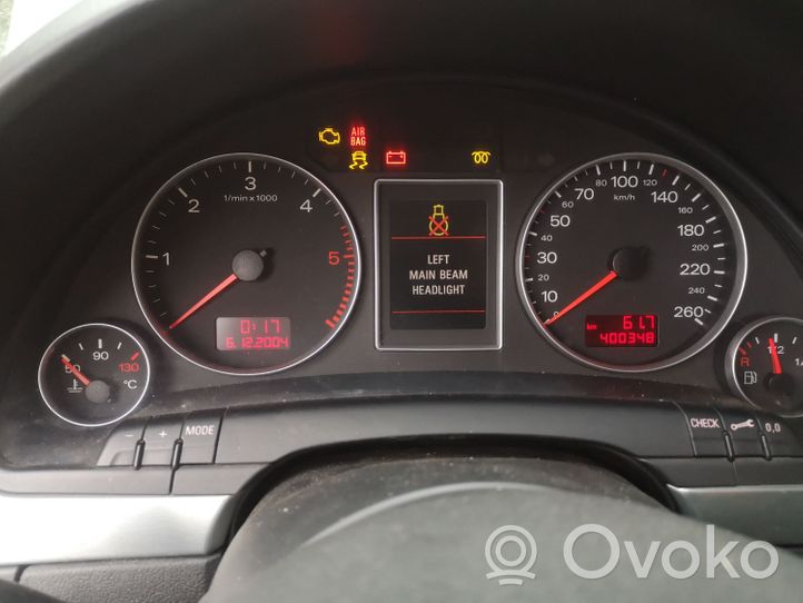 Audi A4 S4 B7 8E 8H Tachimetro (quadro strumenti) 8E0920931D