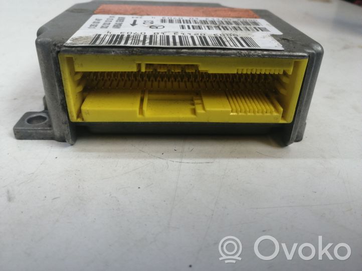 Mercedes-Benz Vaneo W414 Airbag control unit/module 0028203826