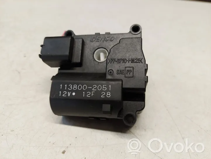 Toyota Avensis T250 Moteur / actionneur de volet de climatisation 1138002051