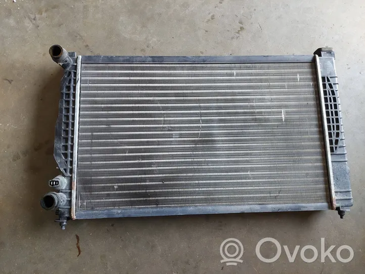 Volkswagen PASSAT B5 Dzesēšanas šķidruma radiators 