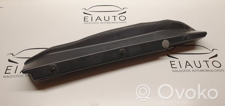 Mercedes-Benz E AMG W212 Rivestimento dell’estremità del parafango A2128890225