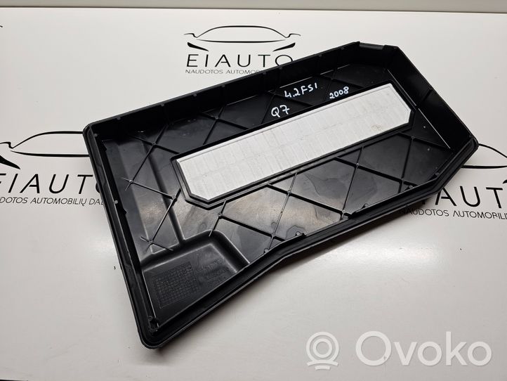 Audi Q7 4L Coperchio/tappo della scatola vassoio della batteria 7L0864643