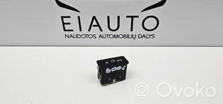 BMW X5 E70 Câble adaptateur AUX 6986791