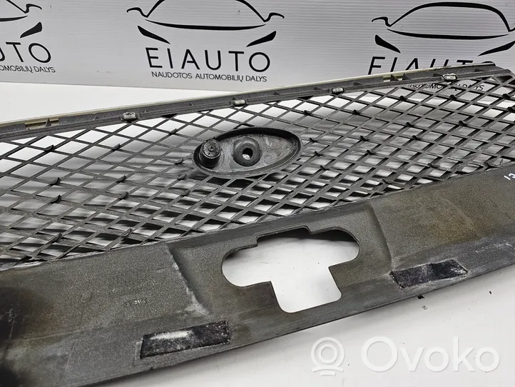 Ford Mondeo Mk III Maskownica / Grill / Atrapa górna chłodnicy 1S7X8A100A