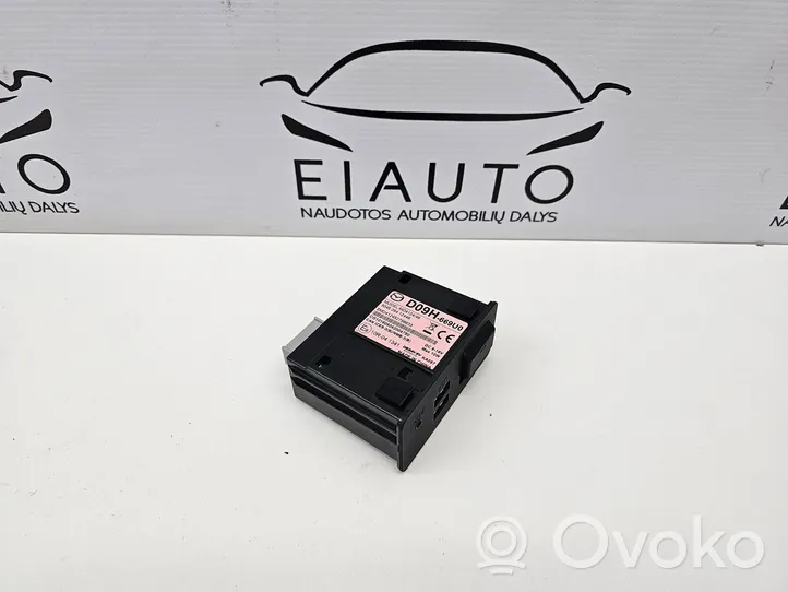 Mazda 6 Connecteur/prise USB D09H669U0