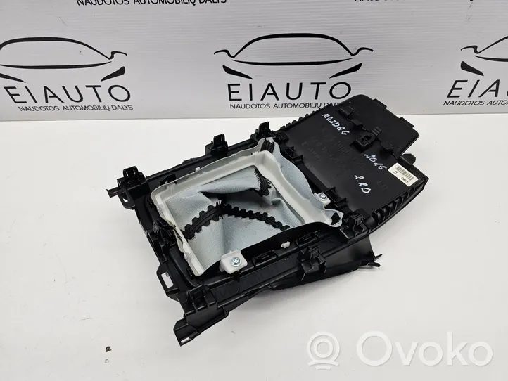 Mazda 6 Contour de levier de vitesses GML864362