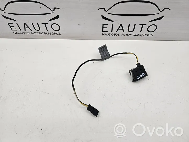 BMW 3 E90 E91 AUX in-socket connector 6930561