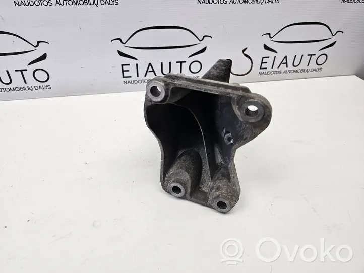 BMW 3 E90 E91 Halterung Lager Motor 6781916