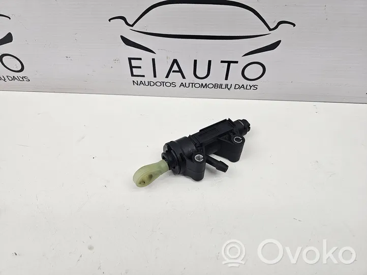 BMW 3 E90 E91 Główny cylinder sprzęgła 13870610