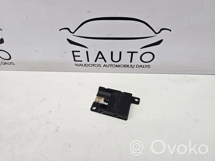 BMW 3 E90 E91 Antennenverstärker Signalverstärker 6928461