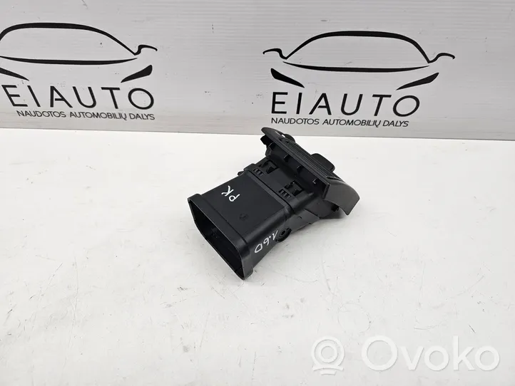 Volvo V50 Dashboard side air vent grill/cover trim Y01103