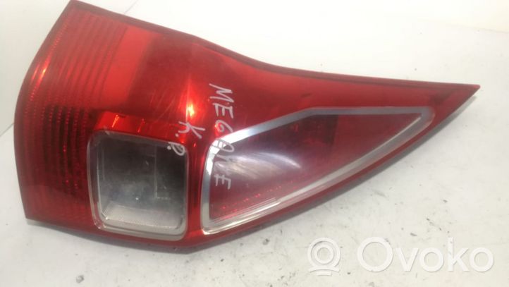 Renault Megane II Lampa tylna 2VP98200601