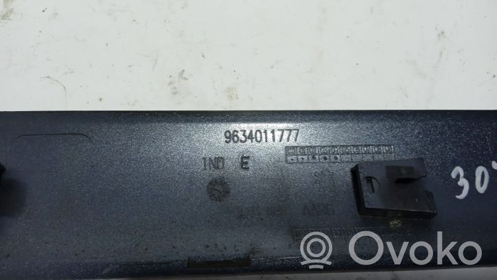 Peugeot 308 Supporto di montaggio scatola del cambio 9682731780