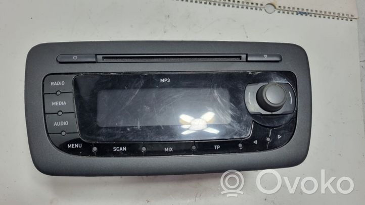 Seat Ibiza IV (6J,6P) Radio / CD-Player / DVD-Player / Navigation 8157648215366