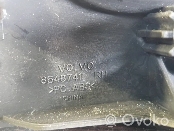 Volvo V60 Dysze / Kratki środkowego nawiewu deski rozdzielczej 8648741