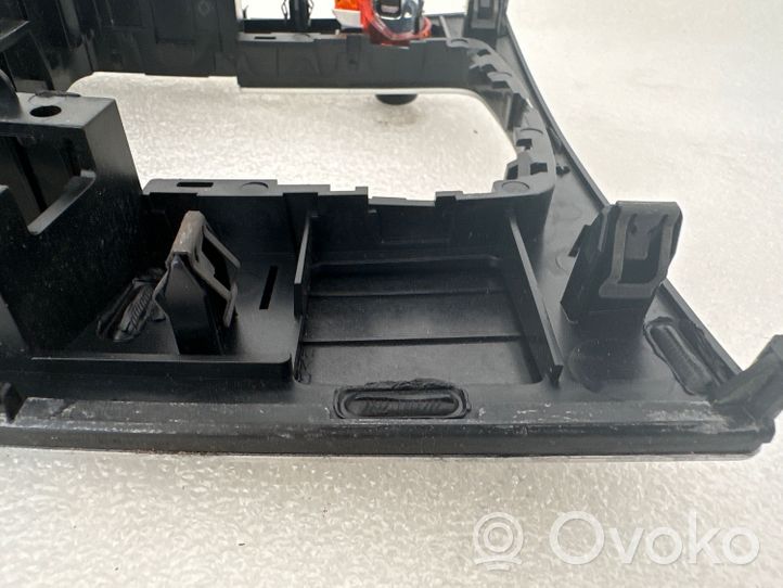 Audi A6 S6 C6 4F Pavarų perjungimo svirties apdaila (plastikinė) 4L0864261