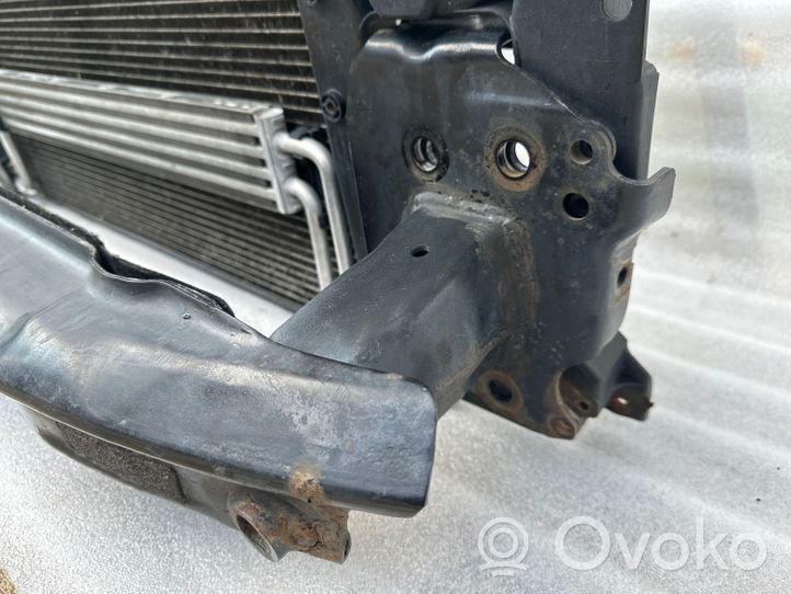 Volkswagen Touareg I Radiatoru panelis (televizors) 7L0805594