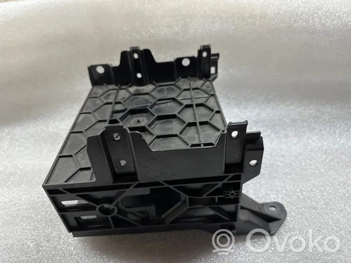 Audi A4 S4 B8 8K Navigation GPS unit bracket/holder 8T0907368A