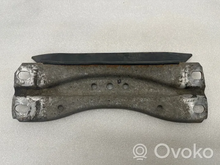 Audi A6 S6 C7 4G Staffa/supporto di montaggio della marmitta 8K0803181