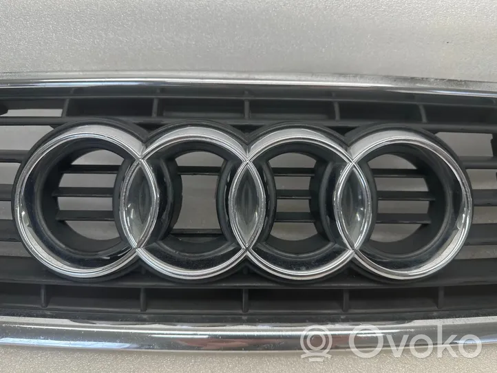 Audi A4 S4 B6 8E 8H Grille de calandre avant 8E0853651B