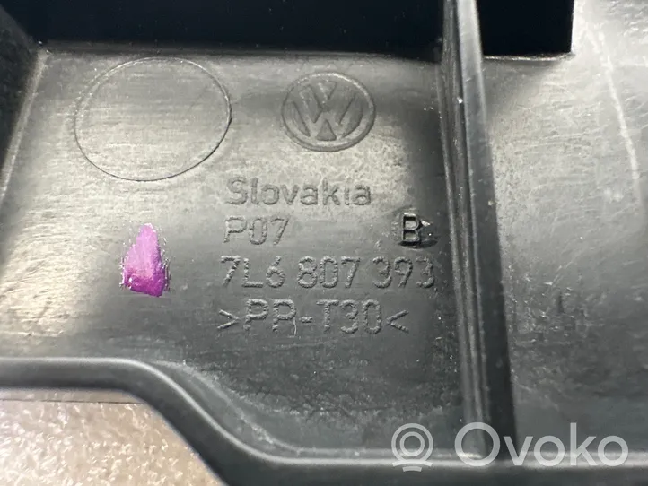 Volkswagen Touareg I Galinis laikiklis bamperio 7L6807393