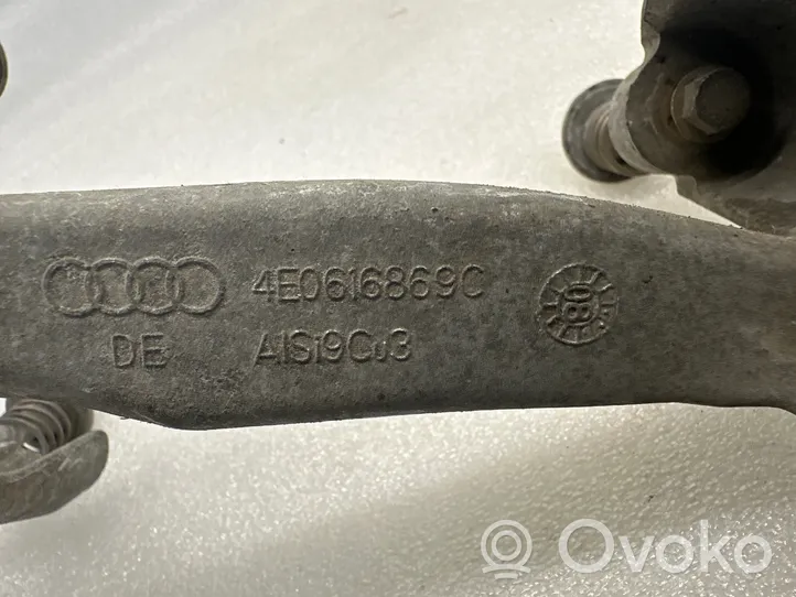 Audi A8 S8 D3 4E Staffa di montaggio del compressore dell’A/C 4E0616869C