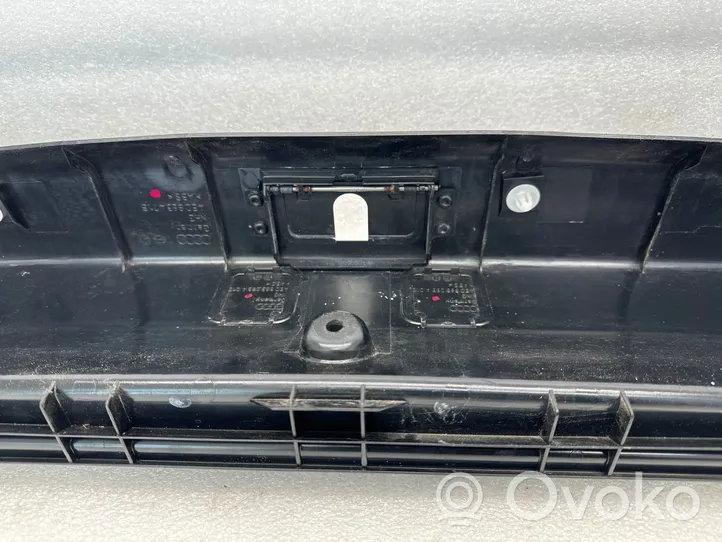 Audi A8 S8 D3 4E Rivestimento di protezione sottoporta del bagagliaio/baule 4E0863471B