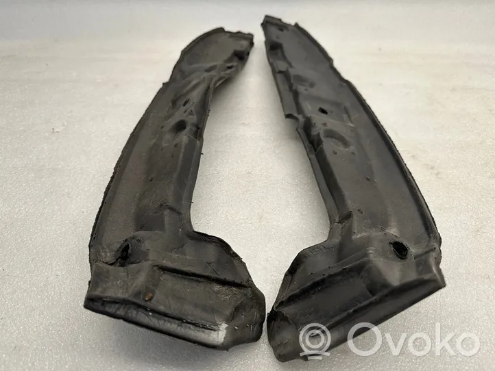 Audi A8 S8 D3 4E Supporto/guarnizione in poliuretano espanso del parafango 4E0821111A