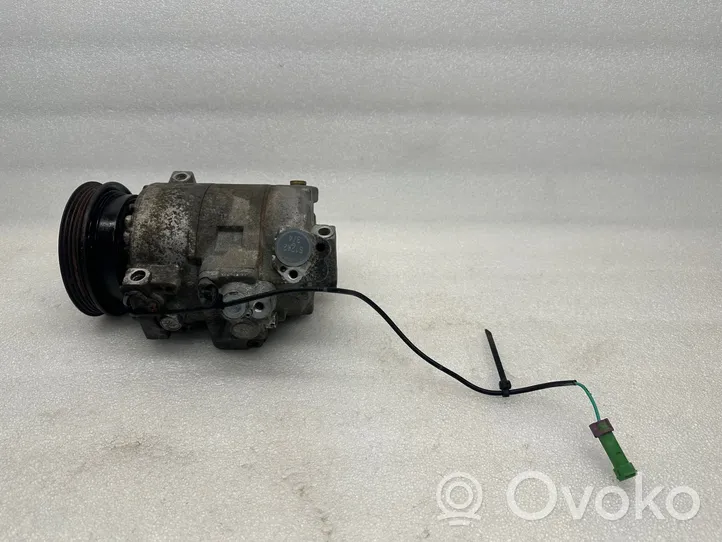 Volkswagen PASSAT B5.5 Ilmastointilaitteen kompressorin pumppu (A/C) 8D0260808