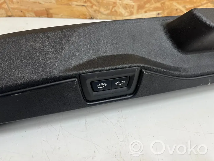 BMW X5 G05 Tailgate trim 51497441649