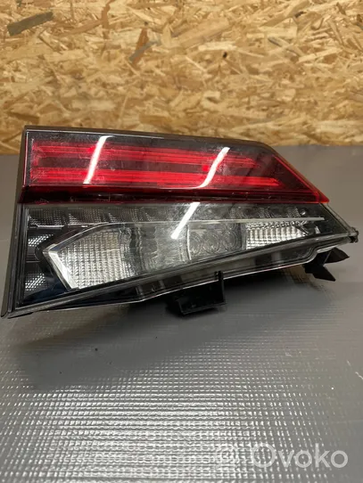 Lexus RX 450H Lampy tylnej klapy bagażnika 