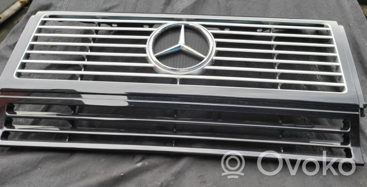 Mercedes-Benz G W461 463 Griglia superiore del radiatore paraurti anteriore 4638880015