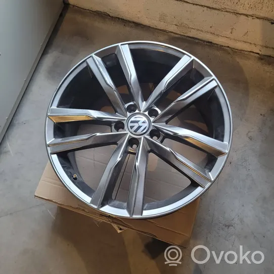 Volkswagen PASSAT B8 Felgi aluminiowe R19 