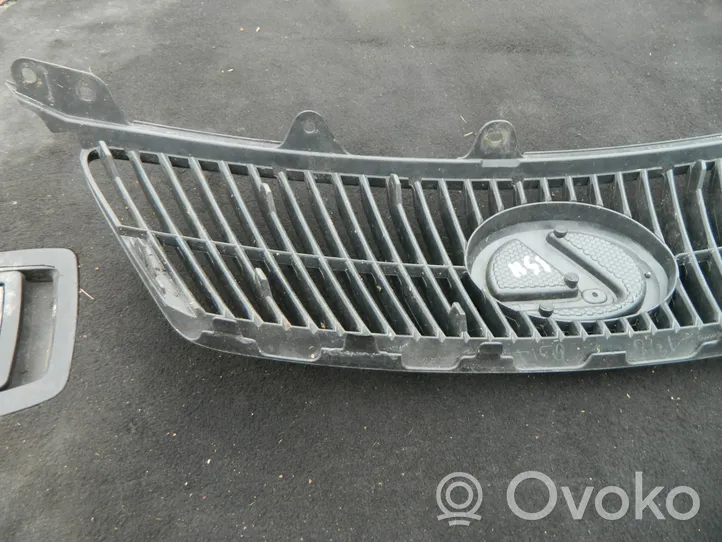 Lexus IS 220D-250-350 Maskownica / Grill / Atrapa górna chłodnicy 5310153050