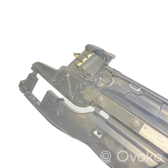 BMW 5 F10 F11 Soporte de montaje del parachoques trasero 7273666