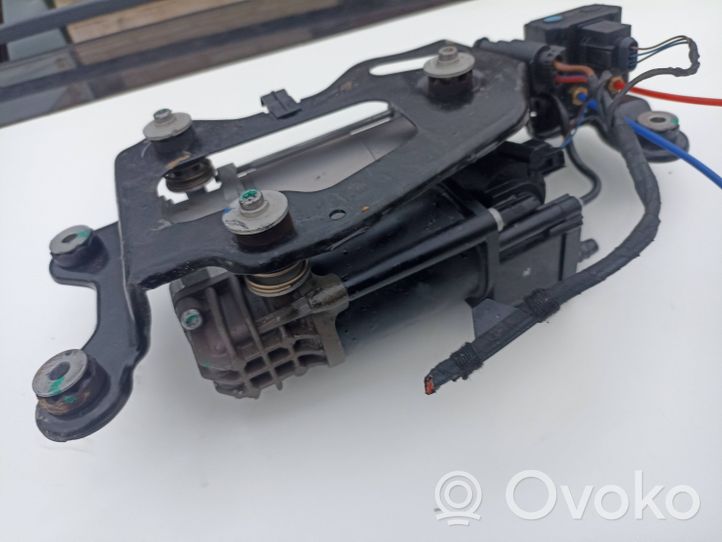 BMW X5 F15 Ilmajousituksen kompressoripumppu 4430200231