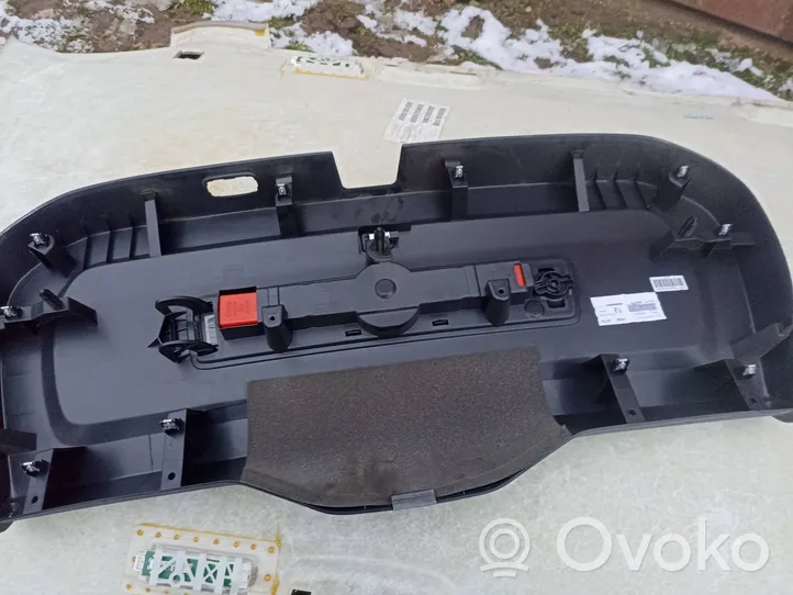 Volvo XC90 Tapicerka bagażnika / Komplet 31389035