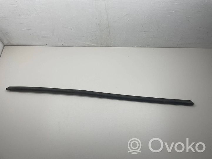 Volkswagen PASSAT B8 Engine compartment rubber 3g0823707