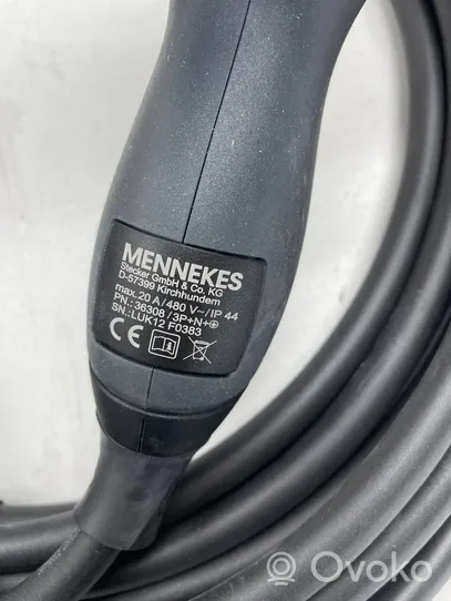 Mercedes-Benz EQC Câble de recharge voiture électrique A0005832405