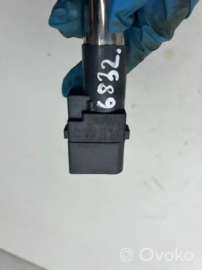 Volkswagen Touareg I High voltage ignition coil 022905715B