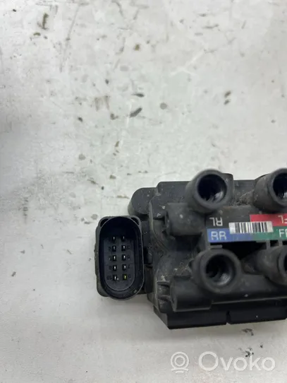 Audi Q7 4M Air suspension valve block 4m0616013a