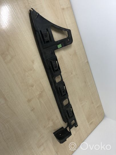 Volkswagen PASSAT B6 Staffa angolare del supporto di montaggio del paraurti 3C5807393D