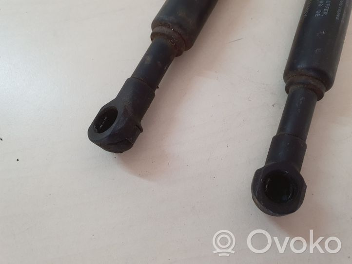 Volvo S40 Ammortizzatore portellone anteriore/cofano 31297829