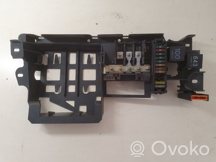 Audi A8 S8 D3 4E Module de fusibles 4E0971845