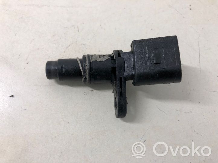 Volkswagen Transporter - Caravelle T5 Camshaft position sensor 070907601A