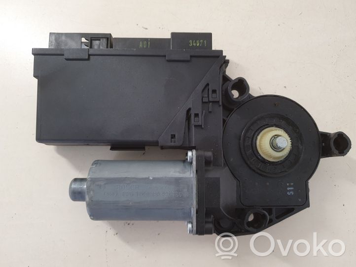 Audi A4 S4 B7 8E 8H Motorino alzacristalli della portiera anteriore 8H2959801D