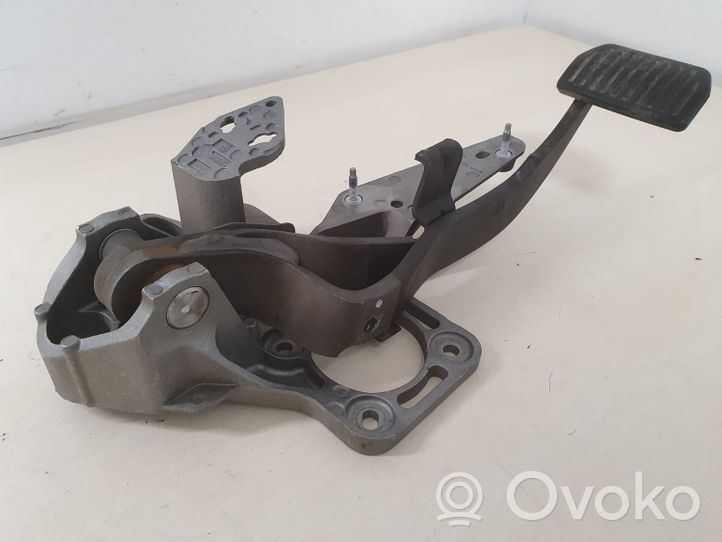 Volvo S80 Pedal de freno 30643745