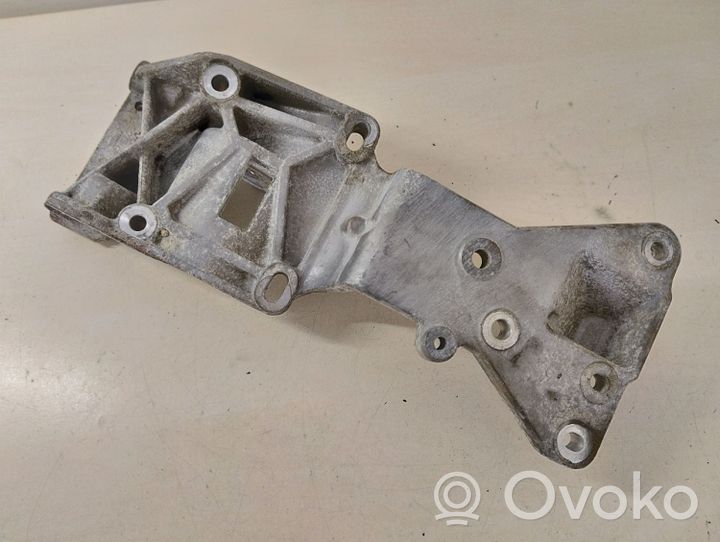 Volvo C30 Support de générateur / alternateur 30750940